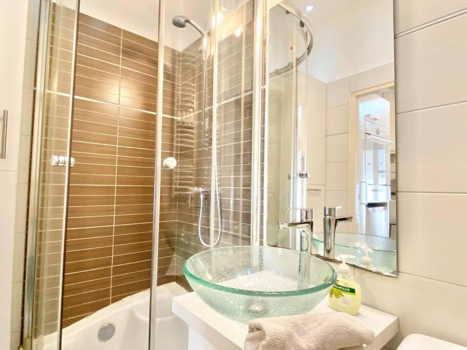 Stay Cool! Apartment With Sauna And Private Garden ブダペスト エクステリア 写真